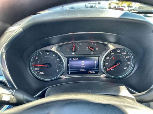 Used 2022 Chevrolet Equinox LS w/ LS Convenience Package image 11