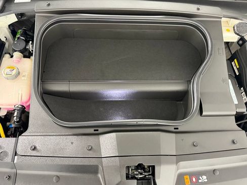 Used 2025 Hyundai Ioniq 6 SE RWD image 31