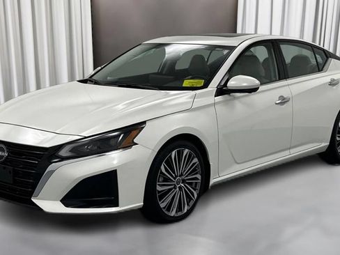 Certified 2023 Nissan Altima 2.5 SL FWD image 1