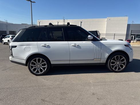 Used 2014 Land Rover Range Rover HSE image 3