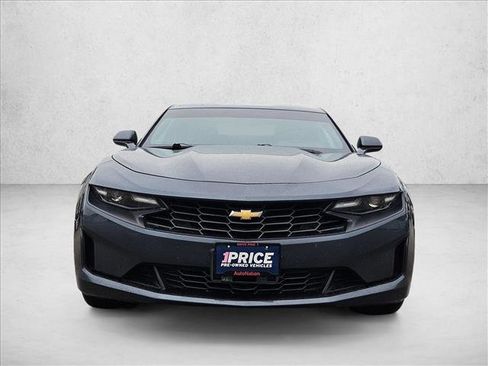Used 2020 Chevrolet Camaro LT RWD image 2