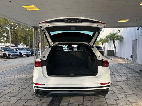 Used 2022 Audi Q8 Premium Plus w/ Premium Plus Package image 44
