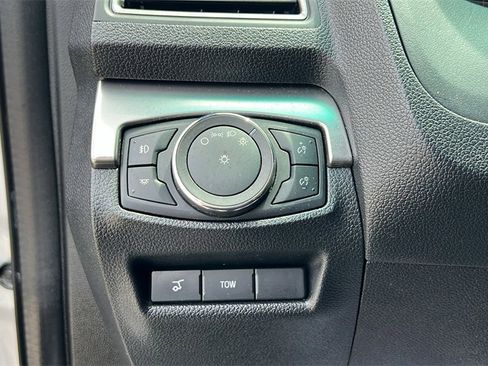 Used 2019 Ford Explorer XLT w/ XLT Sport Appearance Package image 15