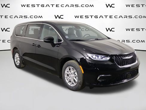 New 2026 Chrysler Pacifica Select image 48