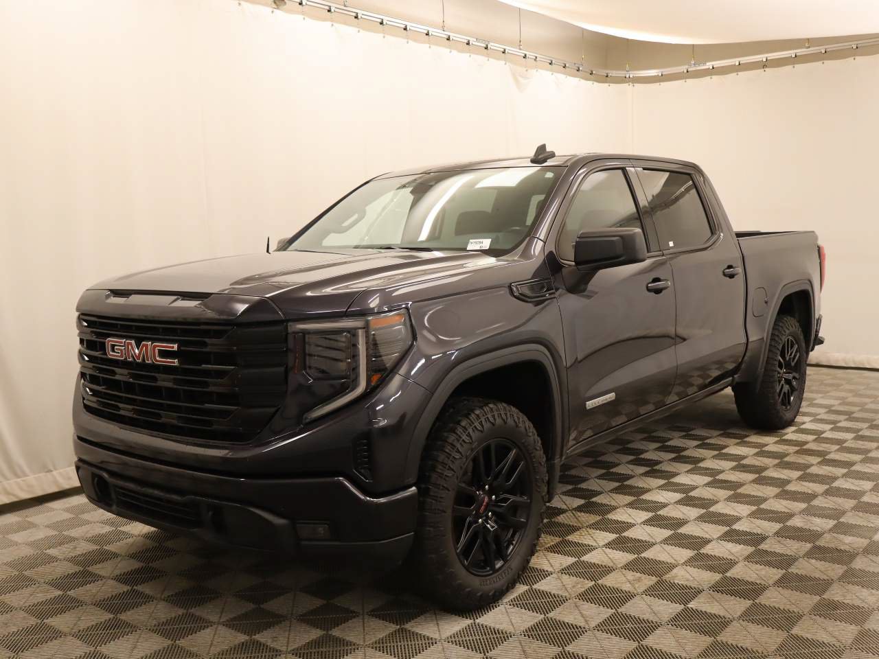 Used 2022 GMC Sierra 1500 Elevation RWD image 1