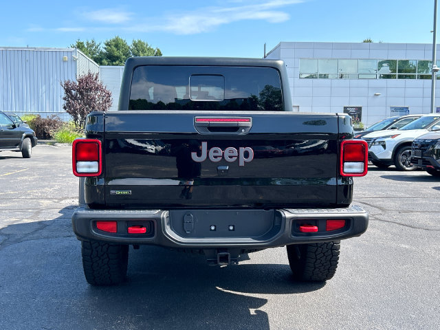 Used 2023 Jeep Gladiator Rubicon w/ Cold Weather Group AWD/4WD image 4