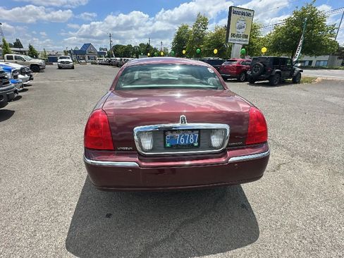 Used 2004 Lincoln Town Car Ultimate image 5