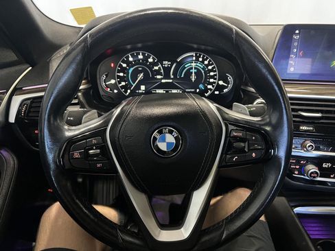 Used 2018 BMW 530e RWD image 14