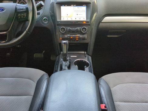 Certified 2017 Ford Explorer XLT w/ Equipment Group 202A FWD image 49