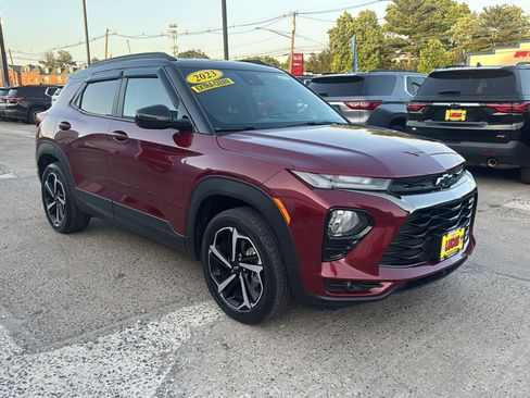 Used 2023 Chevrolet TrailBlazer RS w/ Sun and Liftgate Package AWD/4WD image 4