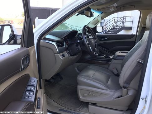 Used 2018 Chevrolet Tahoe LT w/ LT Signature Package RWD image 14