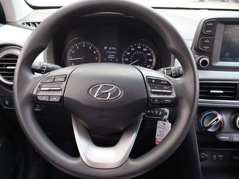 Used 2019 Hyundai Kona SE w/ Cargo Package FWD image 6