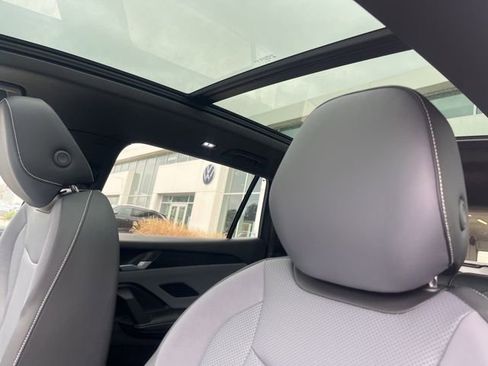 New 2026 Volkswagen Tiguan SE R-Line FWD image 31
