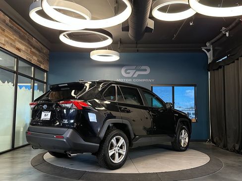 Used 2021 Toyota RAV4 XLE w/ XLE Grade Weather Package AWD/4WD image 3