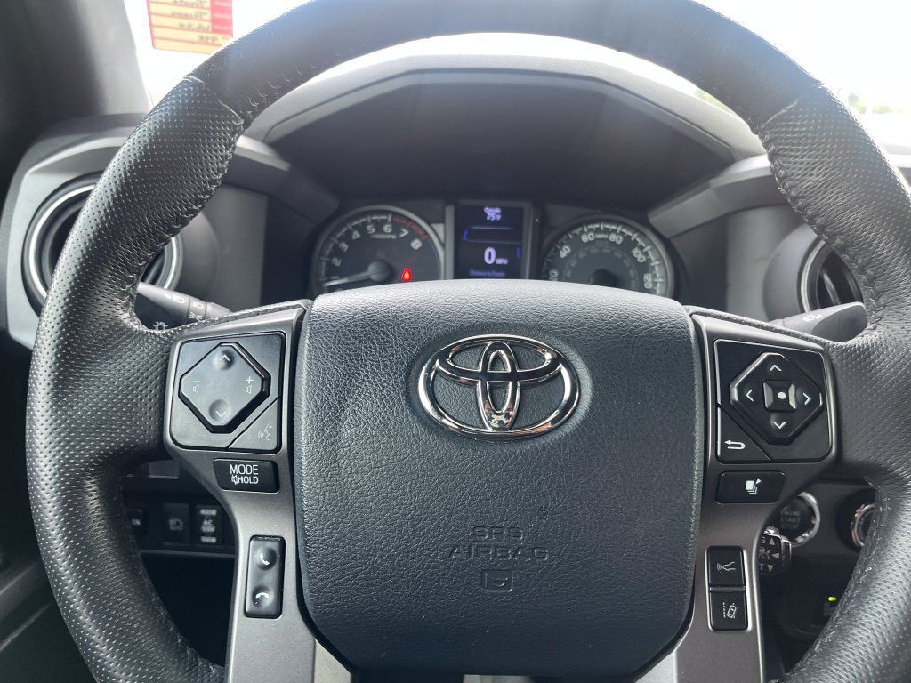 Used 2020 Toyota Tacoma TRD Sport w/ TRD Premium Sport Package AWD/4WD image 45