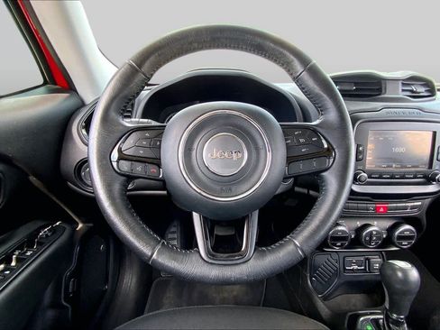Used 2017 Jeep Renegade Altitude FWD image 6
