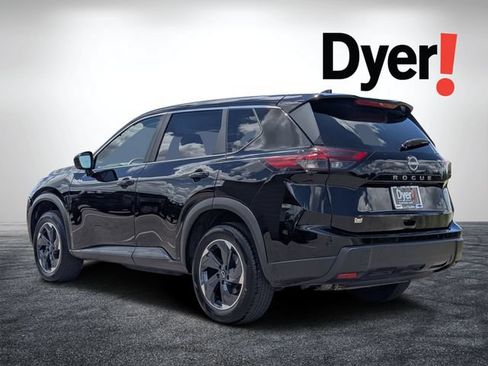 Used 2024 Nissan Rogue SV FWD image 7