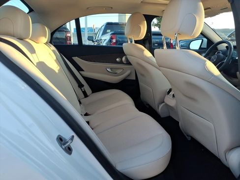 Used 2023 Mercedes-Benz E 350 4MATIC Sedan image 15