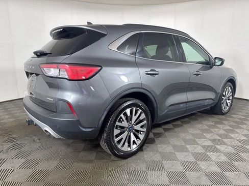 Certified 2022 Ford Escape Titanium w/ Class II Trailer Tow Package image 3