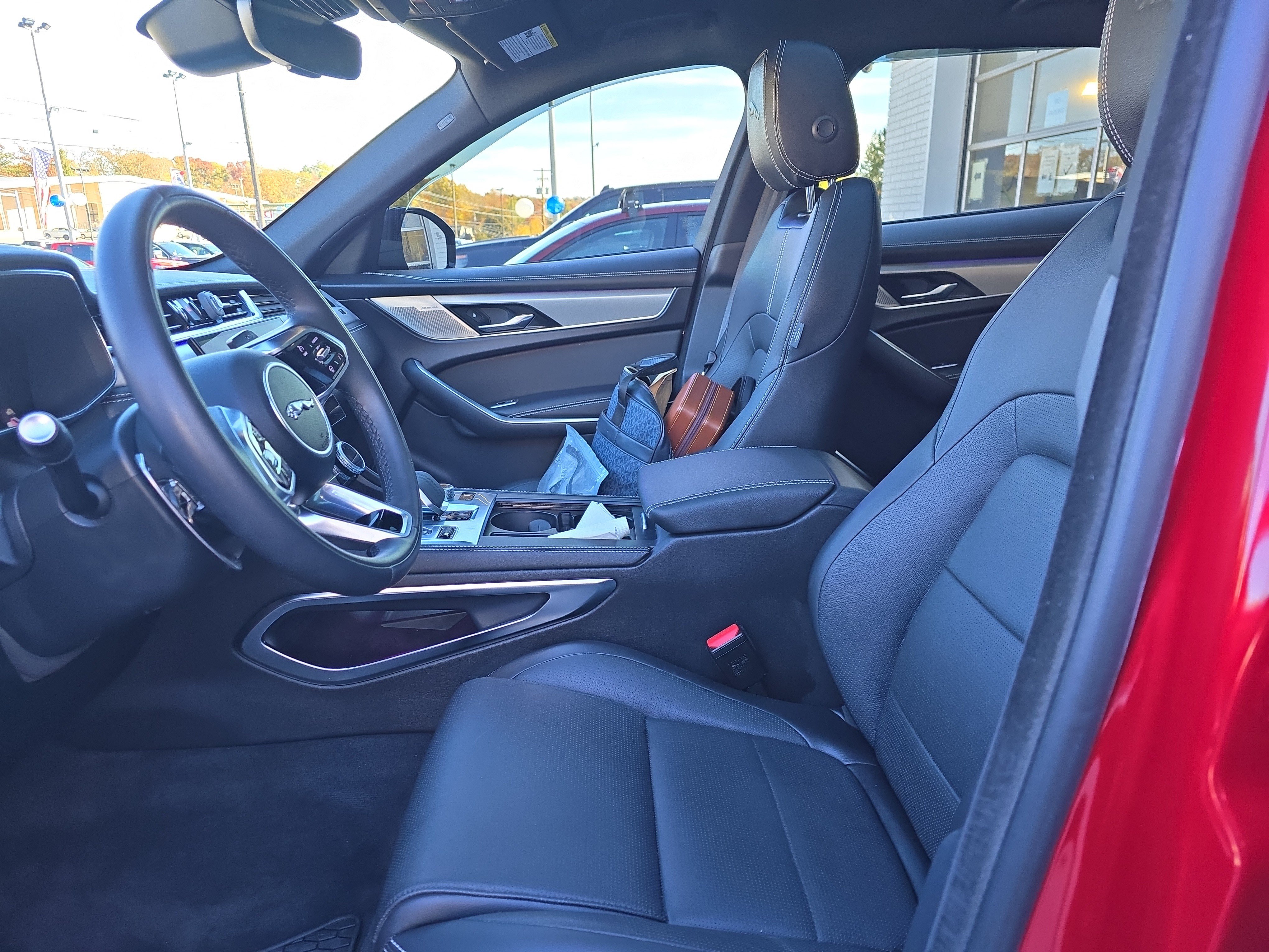 Used 2025 Jaguar F-PACE R-Dynamic S AWD/4WD image 8