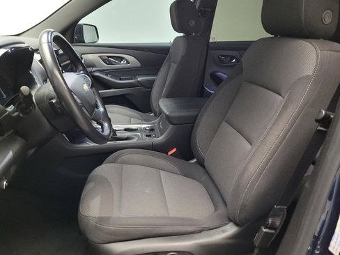 Used 2022 Chevrolet Traverse LT image 17