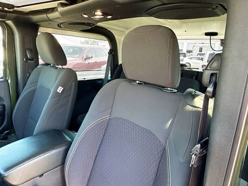 Used 2021 Jeep Wrangler Sport image 20