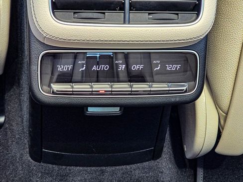 New 2026 Mercedes-Benz GLS 450 4MATIC image 34