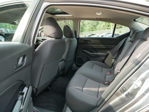 Certified 2023 Nissan Altima 2.5 SV w/ SV Premium Package AWD/4WD image 35