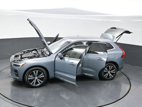 Used 2023 Volvo XC60 B5 Plus w/ Protection Package Premier image 39