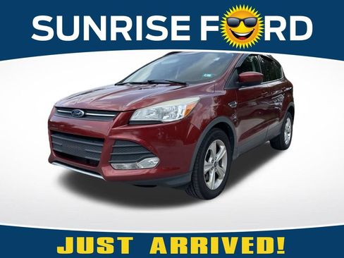 Used 2014 Ford Escape SE w/ Equipment Group 201A AWD/4WD image 1