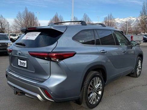 Used 2021 Toyota Highlander Platinum AWD/4WD image 6