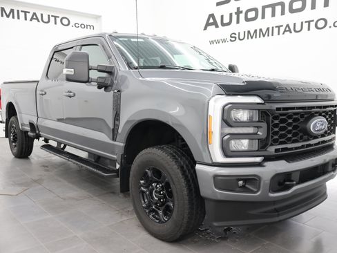 Used 2023 Ford F250 XLT w/ XLT Premium Package AWD/4WD image 2