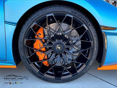 Used 2022 Lamborghini Huracan STO image 29