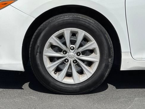 Used 2016 Toyota Camry LE FWD image 36