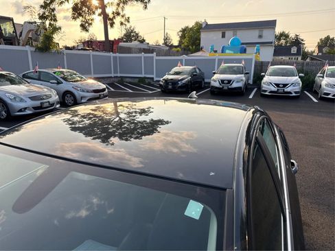 Used 2018 Chevrolet Cruze LT FWD image 12