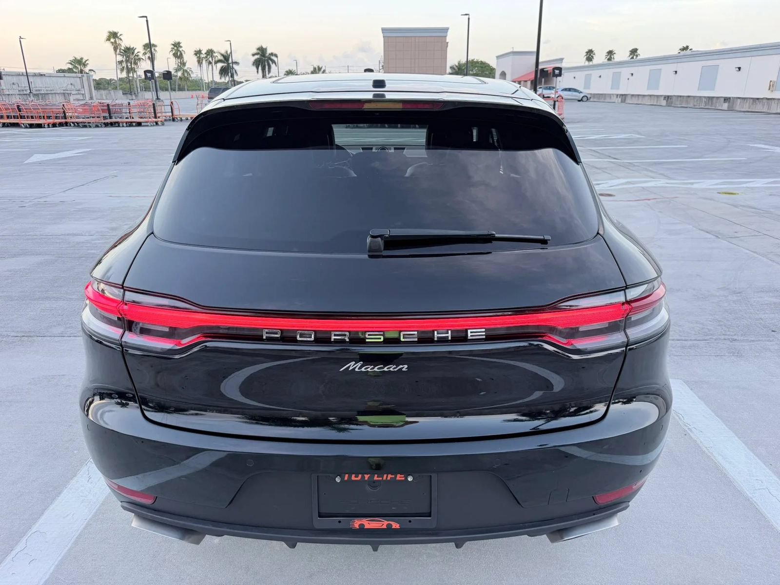 Used 2020 Porsche Macan AWD/4WD image 15