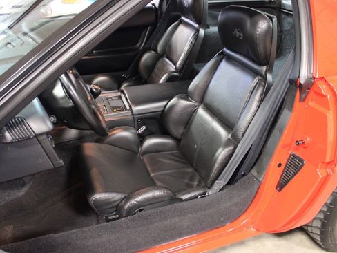 Used 1993 Chevrolet Corvette Coupe RWD image 32