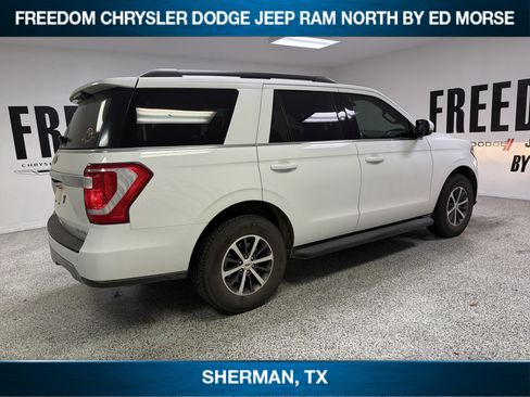 Used 2019 Ford Expedition XLT w/ Equipment Group 201A RWD image 3