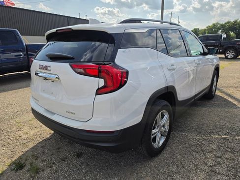 Used 2020 GMC Terrain SLE w/ Driver Convenience Package AWD/4WD image 2