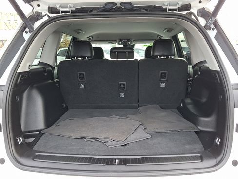 Certified 2023 Jeep Grand Cherokee Limited image 28