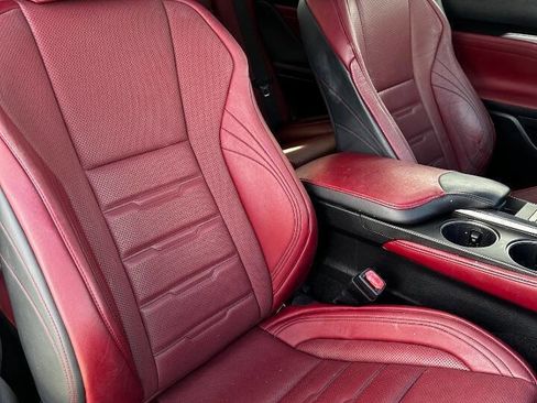 Used 2016 Lexus RC 200t image 11