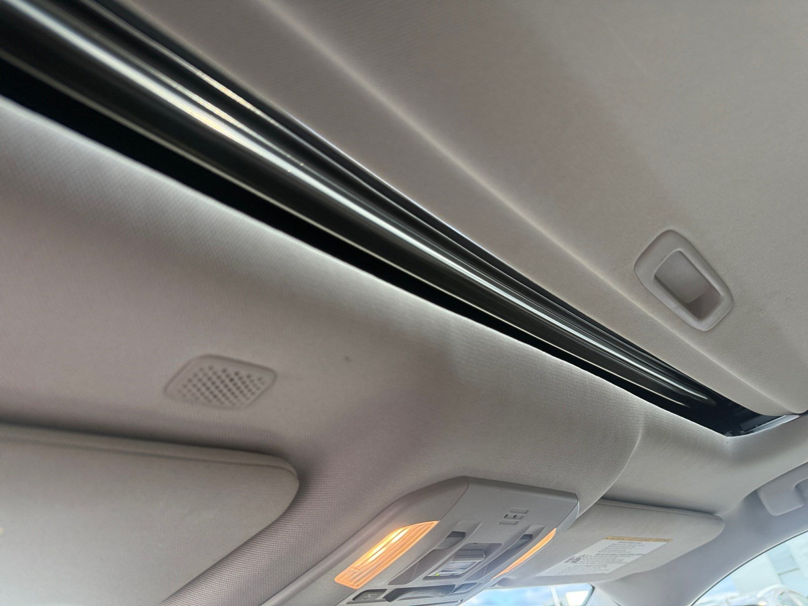 Used 2021 Toyota Highlander XLE FWD image 31