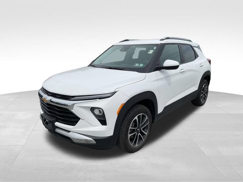 Used 2025 Chevrolet TrailBlazer LT AWD/4WD image 4
