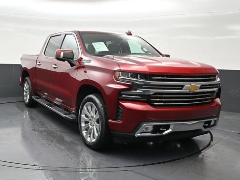 Used 2020 Chevrolet Silverado 1500 High Country w/ Technology Package AWD/4WD image 7