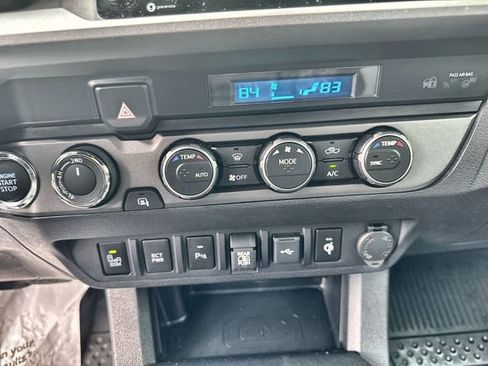 Used 2023 Toyota Tacoma TRD Sport w/ Technology Package image 27