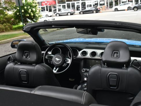 Used 2022 Ford Mustang Premium RWD image 16