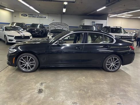 Used 2020 BMW 330i xDrive Sedan w/ Premium Package image 4