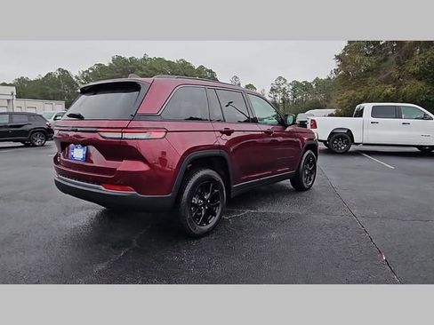 New 2026 Jeep Grand Cherokee Altitude image 33