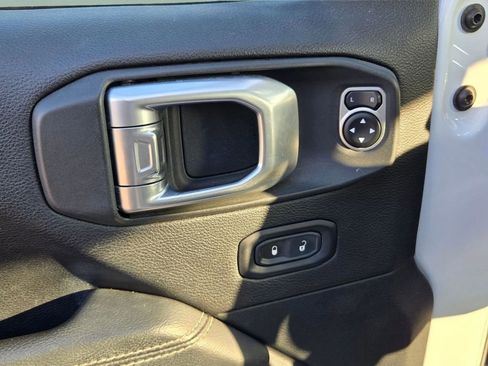 Used 2020 Jeep Wrangler Unlimited Sahara w/ Dual Top Group image 28