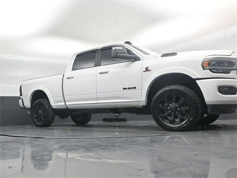Used 2020 RAM 2500 Laramie w/ Night Edition image 37